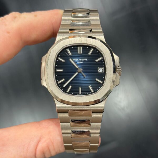 AA Philippe Patek Nautilus